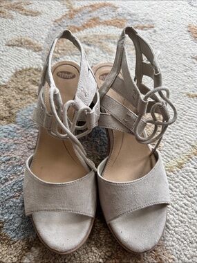 Beige Suede Women's Sandals with Lace-Up Ankle Strap 8.5